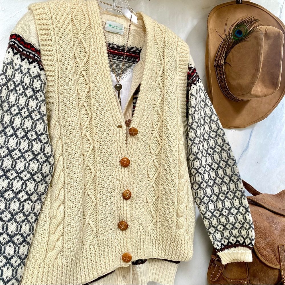 Rare ARTISAN cable knit prairie wool vest w granny cottage cabin country vibe - Picture 3 of 13